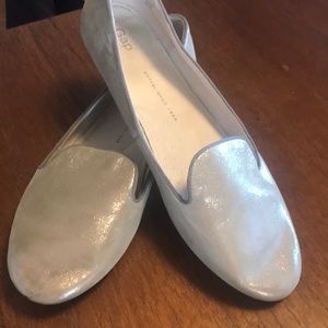 Gap metallic silver slipper loafer